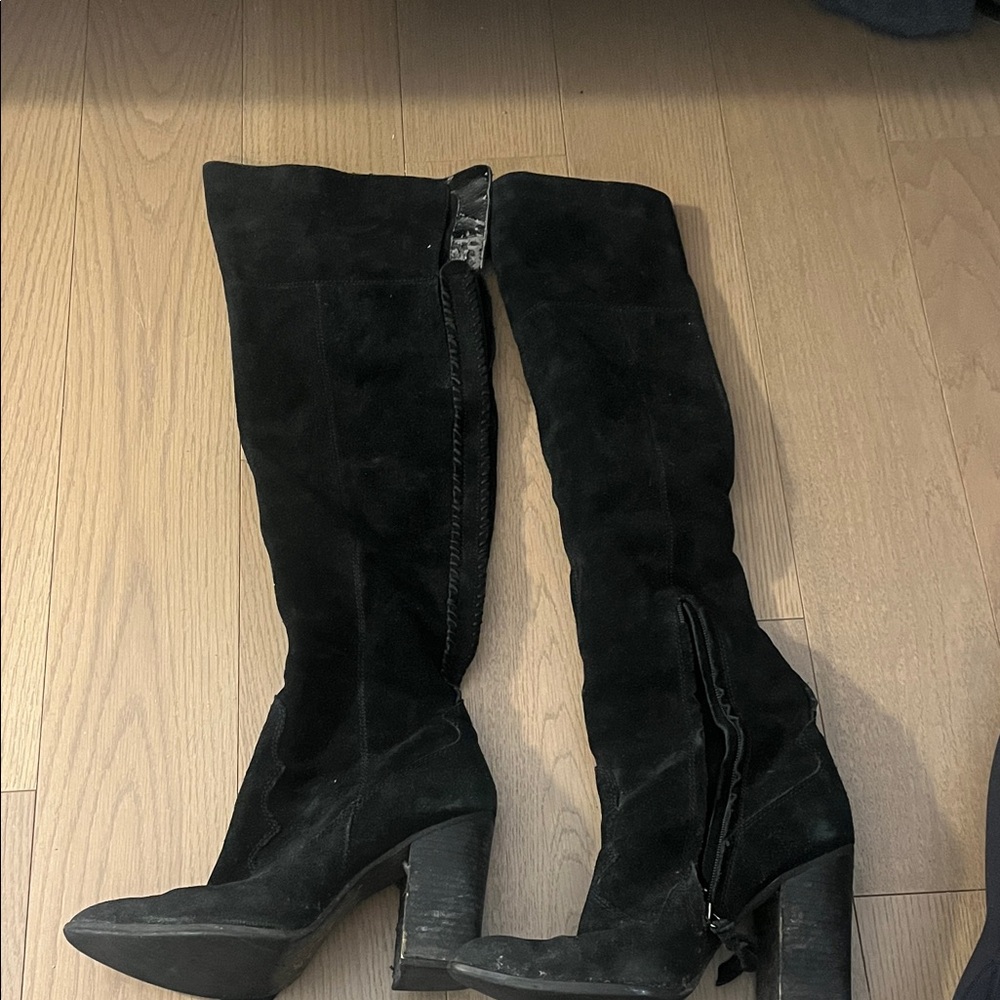 Women's Black Suede Knee-High Heeled Boots